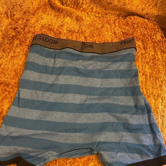 Boys Fruit of the Loom boxer briefs 4 Pk - Picture 2 of 10